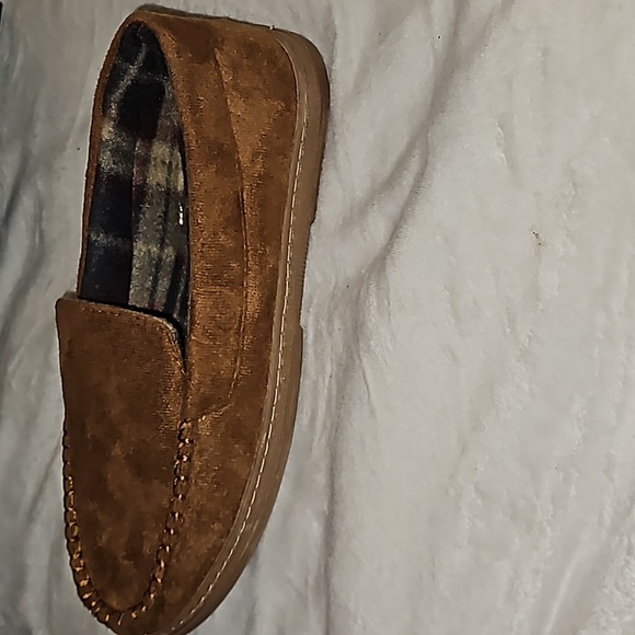 Goldtoe Mens Tan Memory Foam Insole Indoor/Outdoor Traction Soles Slippers M 8-9 - Picture 2 of 11